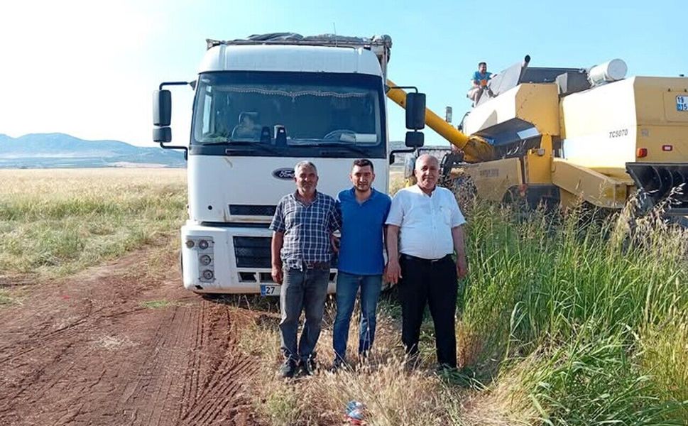 Araban Ovası’nda arpa hasadı yapılmaya başlandı
