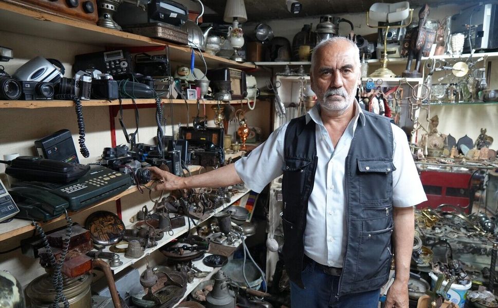 45 yıllık antikacı, sahte ürünlere dikkat çekti