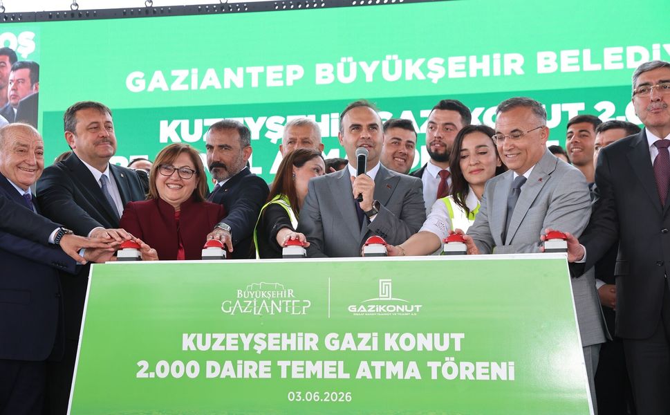 BAKAN KACIR GAZİ KONUT TARAFINDAN YAPILAN 2 BİN KONUT’UN TEMELİNİ ATTI