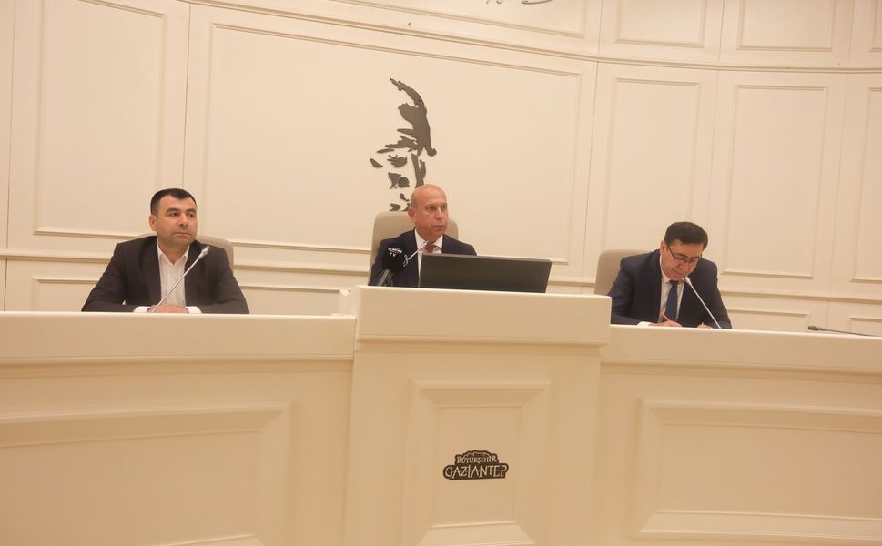 Büyükşehir Meclisi'nde Dava Polemiği: Şehitkamil Belediyesi Neden Geri Adım Attı?
