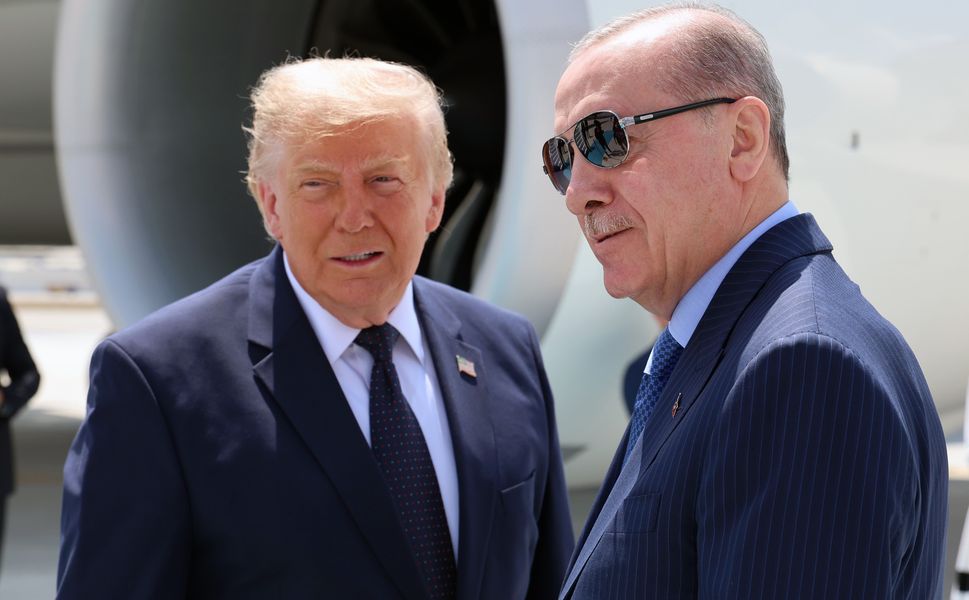 ABD Başkanı Donald Trump’ı taşıyan uçak Ankara’ya iniş yaptı