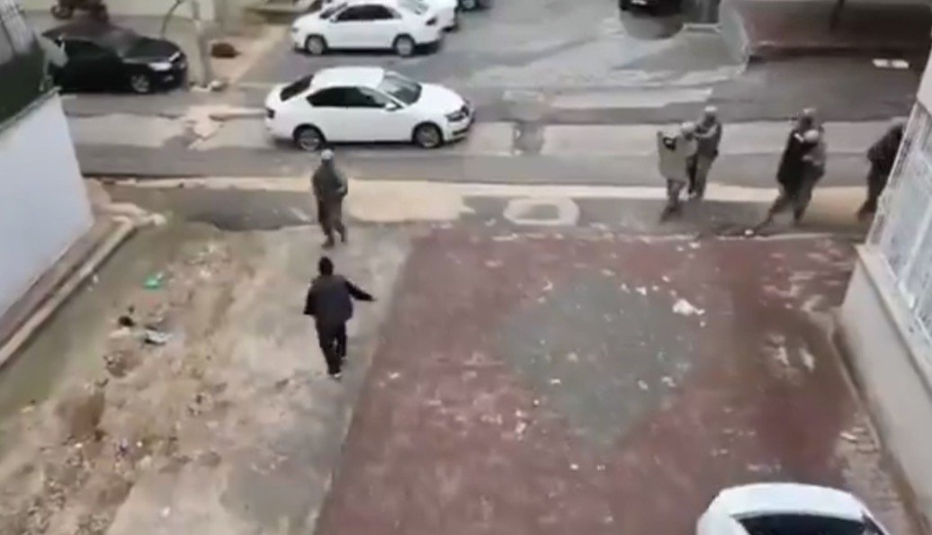 Polise silahla mukavemet gösteren şahıs yakalandı