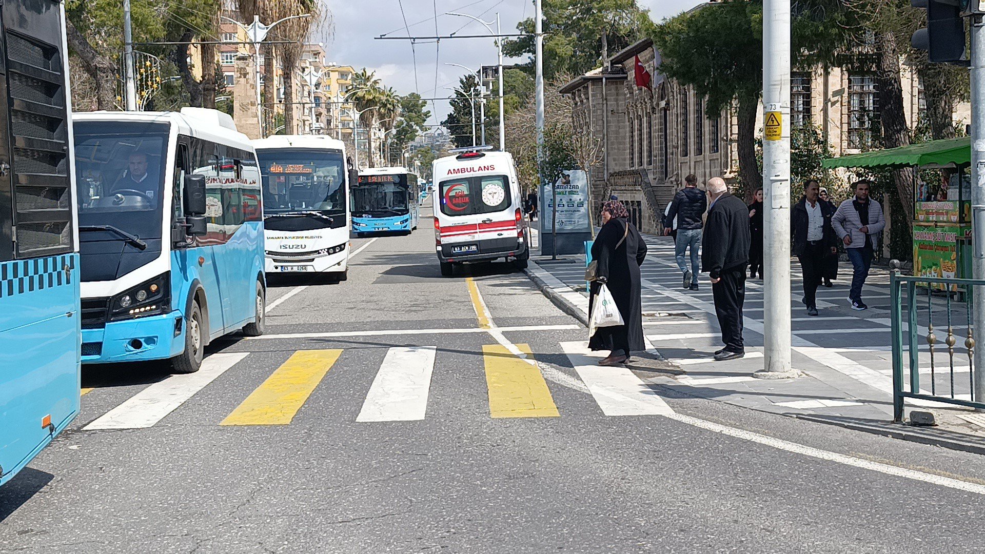 Özel halk otobüsünün çarptığı kişi yaralandı