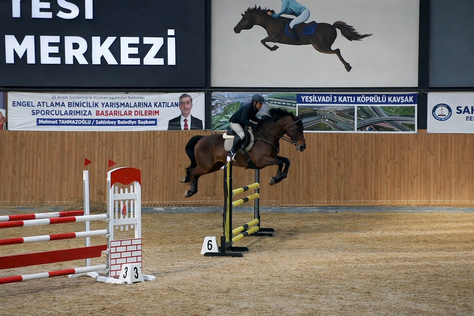 Engelli Atlama Biniclik (1)