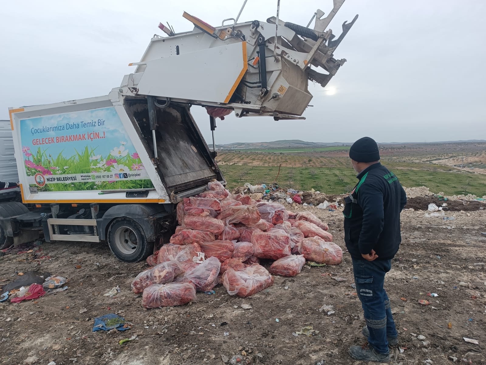 Zabıta ekipleri sağlıksız gıdaya geçit vermedi