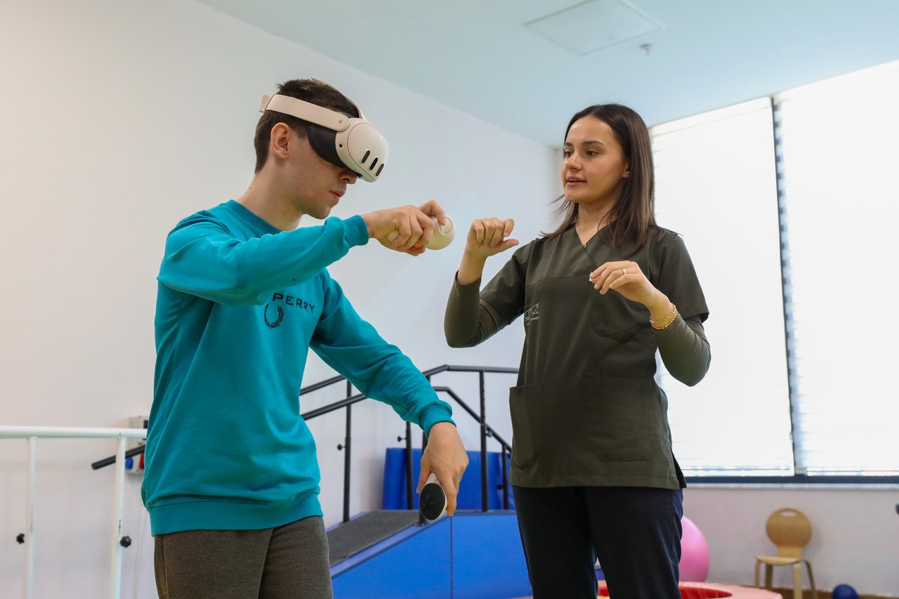 ENGELSİZ YAŞAM MERKEZİ’NDE VR DESTEKLİ REHABİLİTASYON BAŞLADI