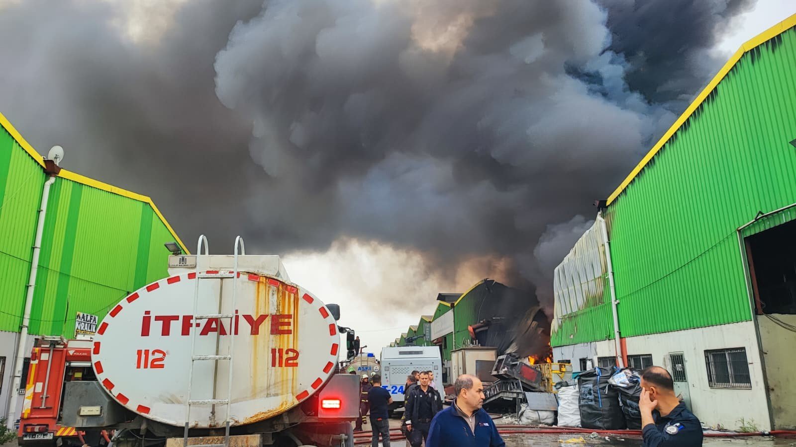 Geri dönüşüm fabrikasında yangın