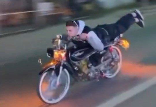 Dünyanın en pahalı uzanması... 200 bin TL ceza yedi