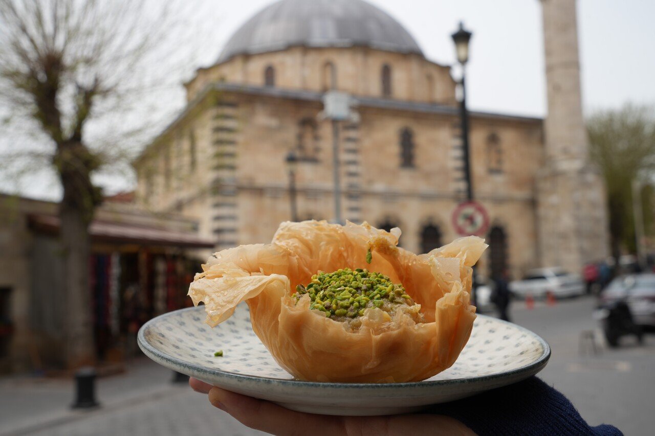 Gazianteplilerin yeni tatlısı "Baklavalı helva"