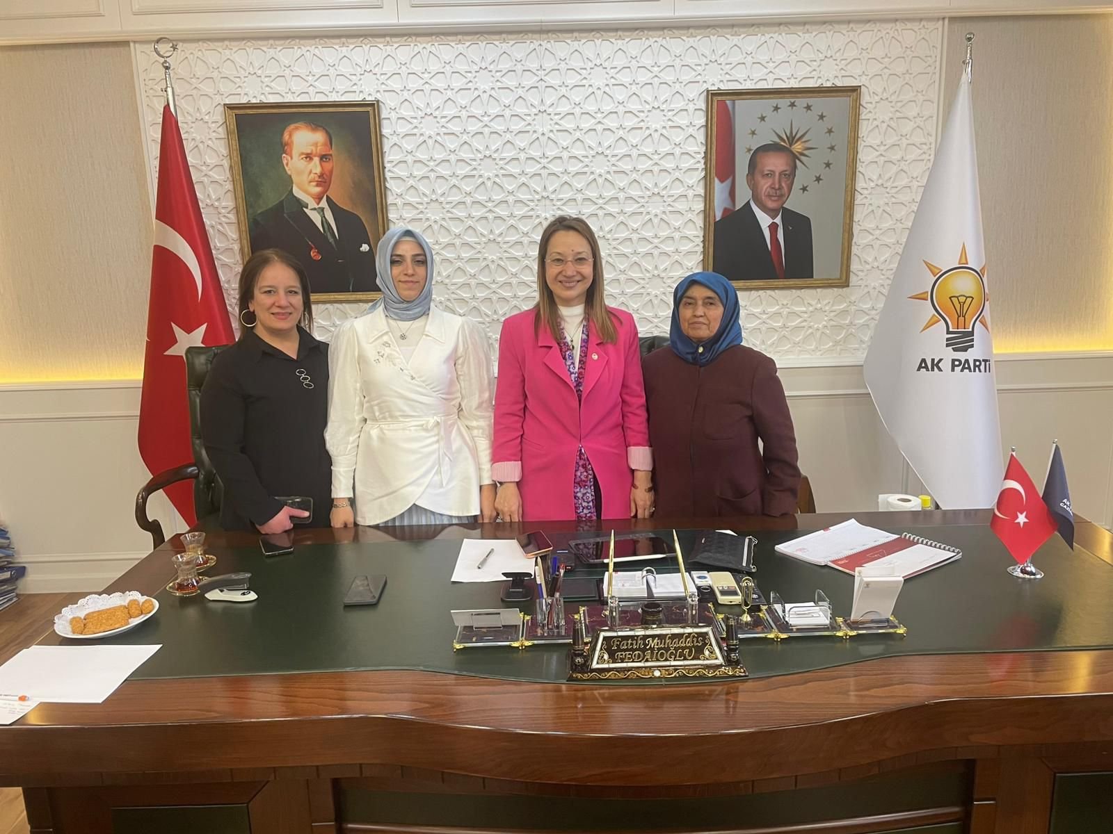 MİLLETVEKİLİ DERYA BAKBAK, GAZİANTEPLİ VATANDAŞLARLA BİR ARAYA GELDİ