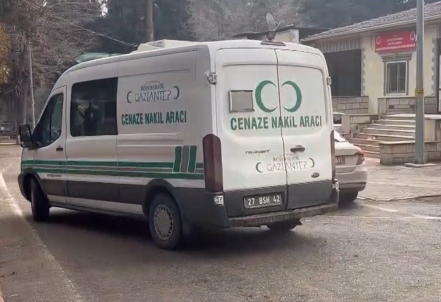 Gaziantep'te bıçaklı saldırıya uğrayan genç hayatını kaybetti