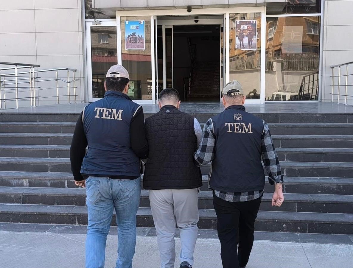 Kırmızı bültenle aranan 2 DEAŞ üyesi Gaziantep'te yakalandı