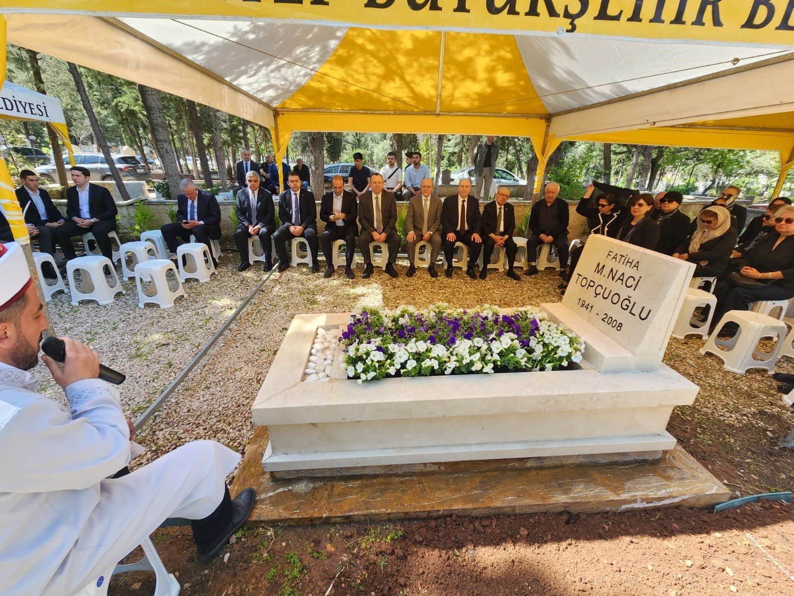 Naci Topçuoğlu Vefatının 18. Yılında mezarı başında dualarla anıldı