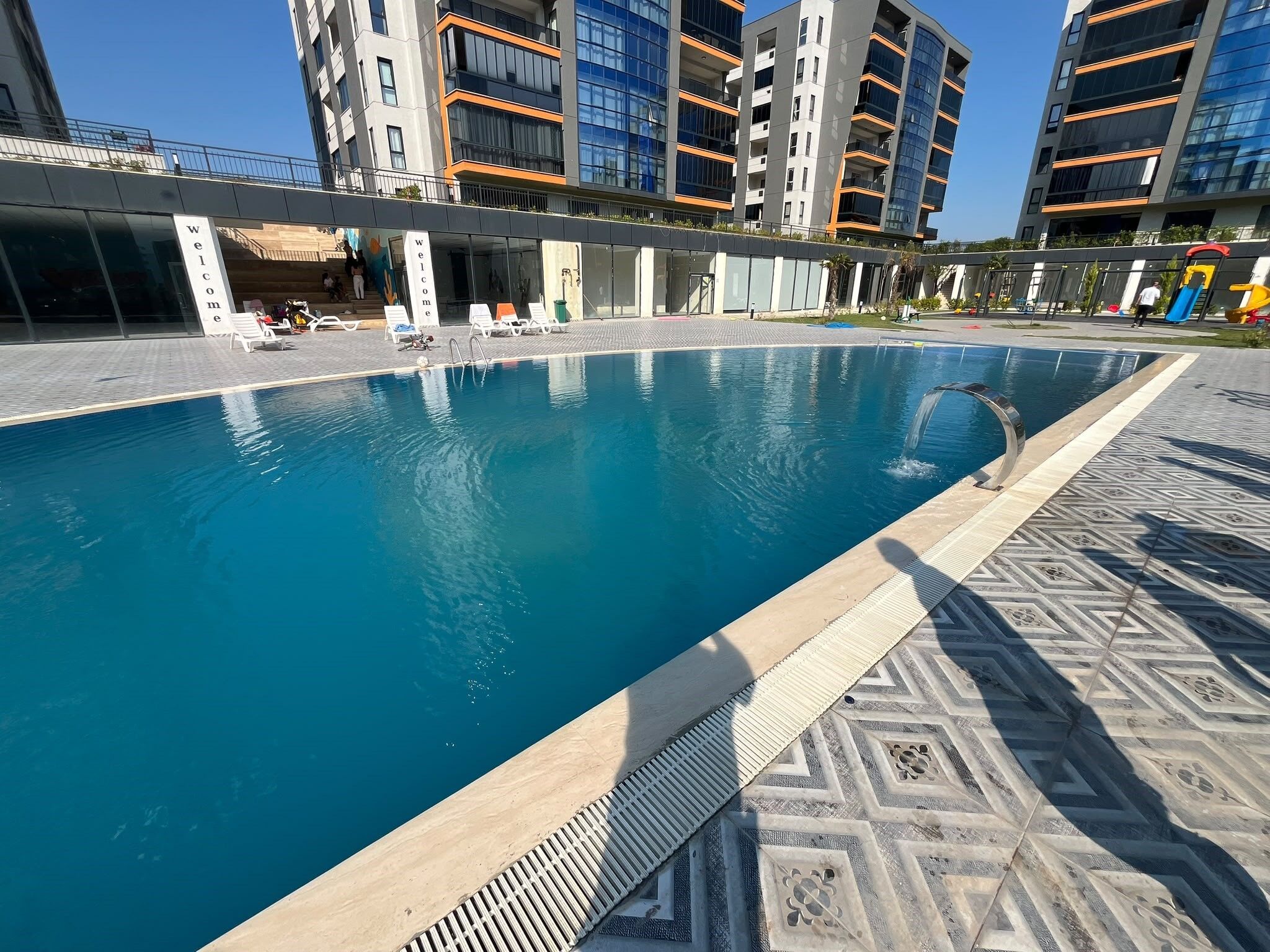 A W756915 04