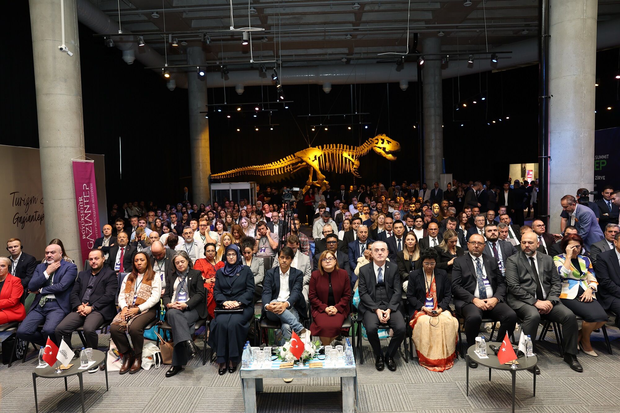 Gazi̇antep Büyükşehi̇r Ev Sahi̇pli̇ği̇nde Unique Summit Gazi̇antep Global Startupcities Zi̇rvesi̇ Başladi (2)